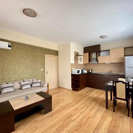 Lägenhet Harmani Apartcomplex Onegin Ii 10 - Free Parking